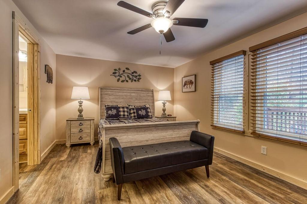 Whispering Winds, Hot Tub, Game Room, Wifi, 1089 Free Tickets Each Paid Day, Dollywood And More Гетлинбург Екстериор снимка