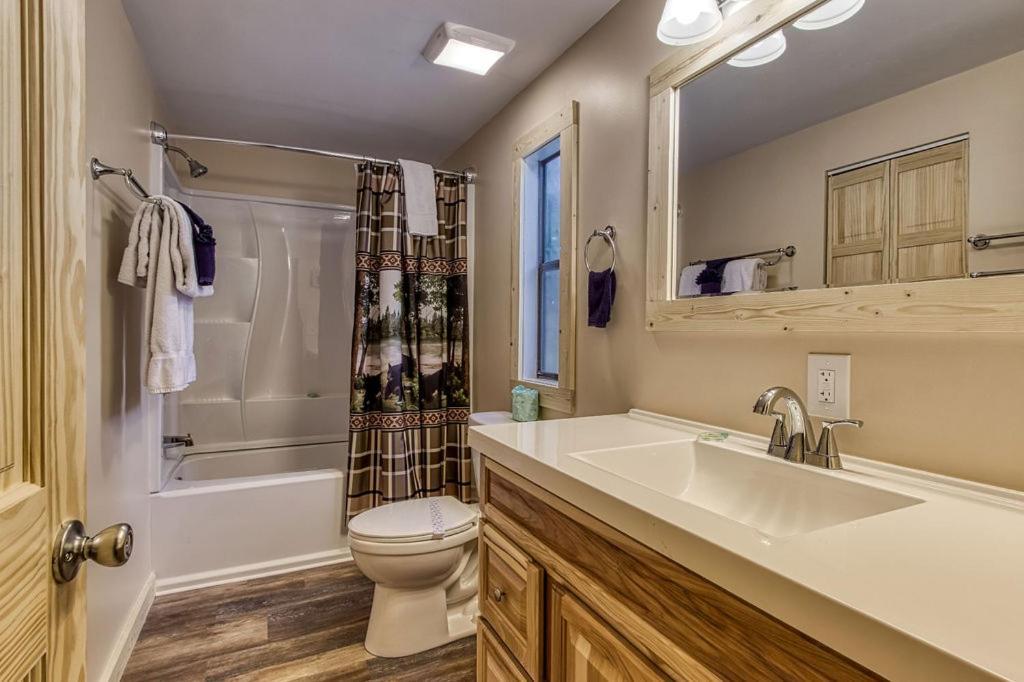 Whispering Winds, Hot Tub, Game Room, Wifi, 1089 Free Tickets Each Paid Day, Dollywood And More Гетлинбург Екстериор снимка