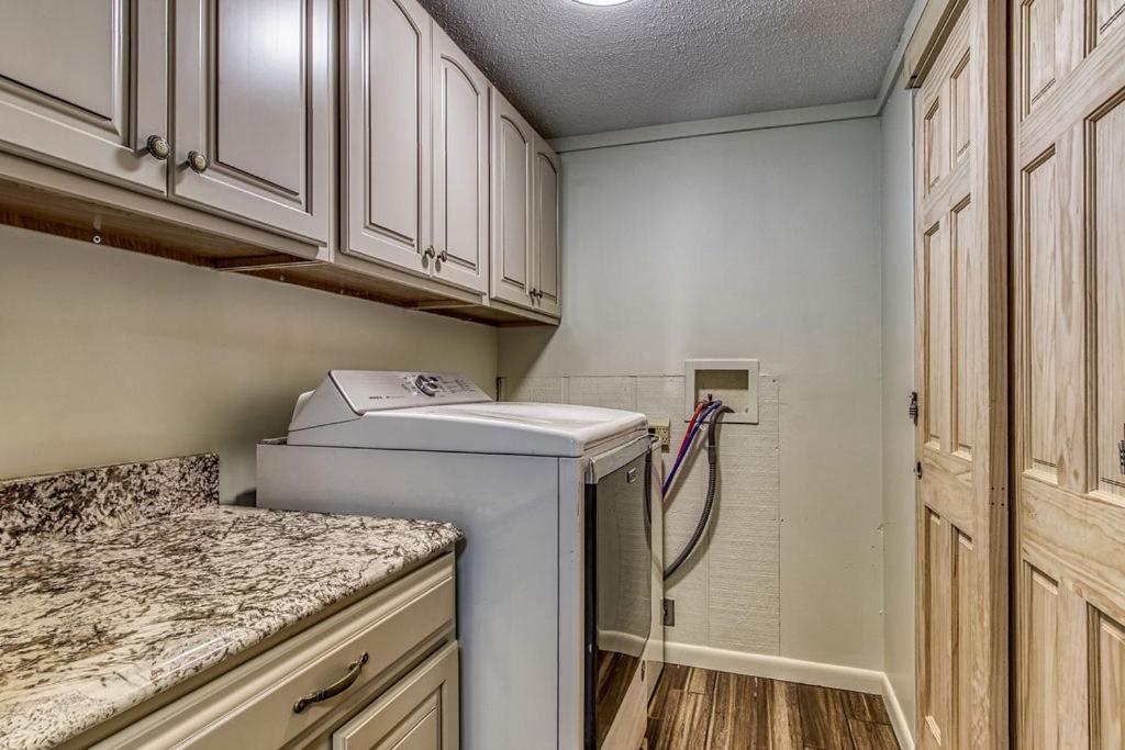 Whispering Winds, Hot Tub, Game Room, Wifi, 1089 Free Tickets Each Paid Day, Dollywood And More Гетлинбург Екстериор снимка