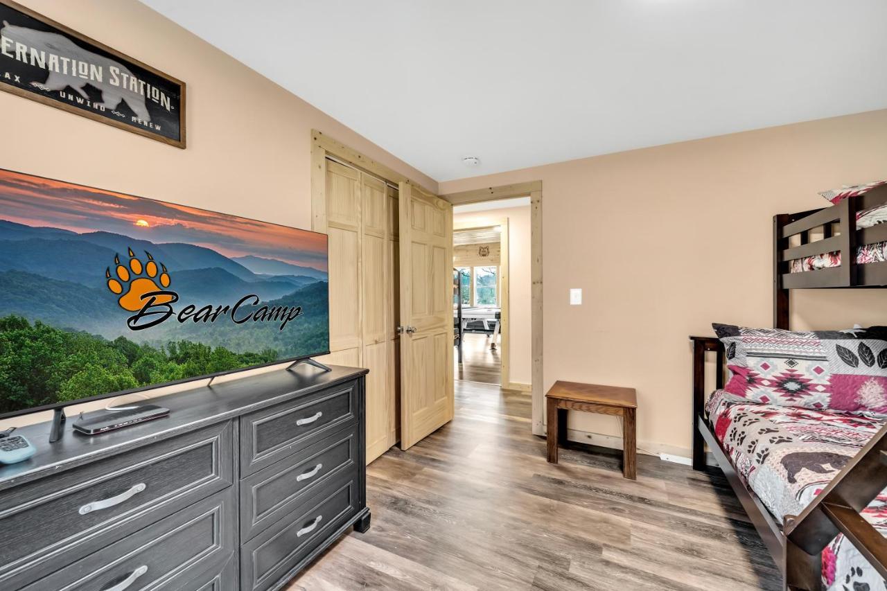 Whispering Winds, Hot Tub, Game Room, Wifi, 1089 Free Tickets Each Paid Day, Dollywood And More Гетлинбург Екстериор снимка