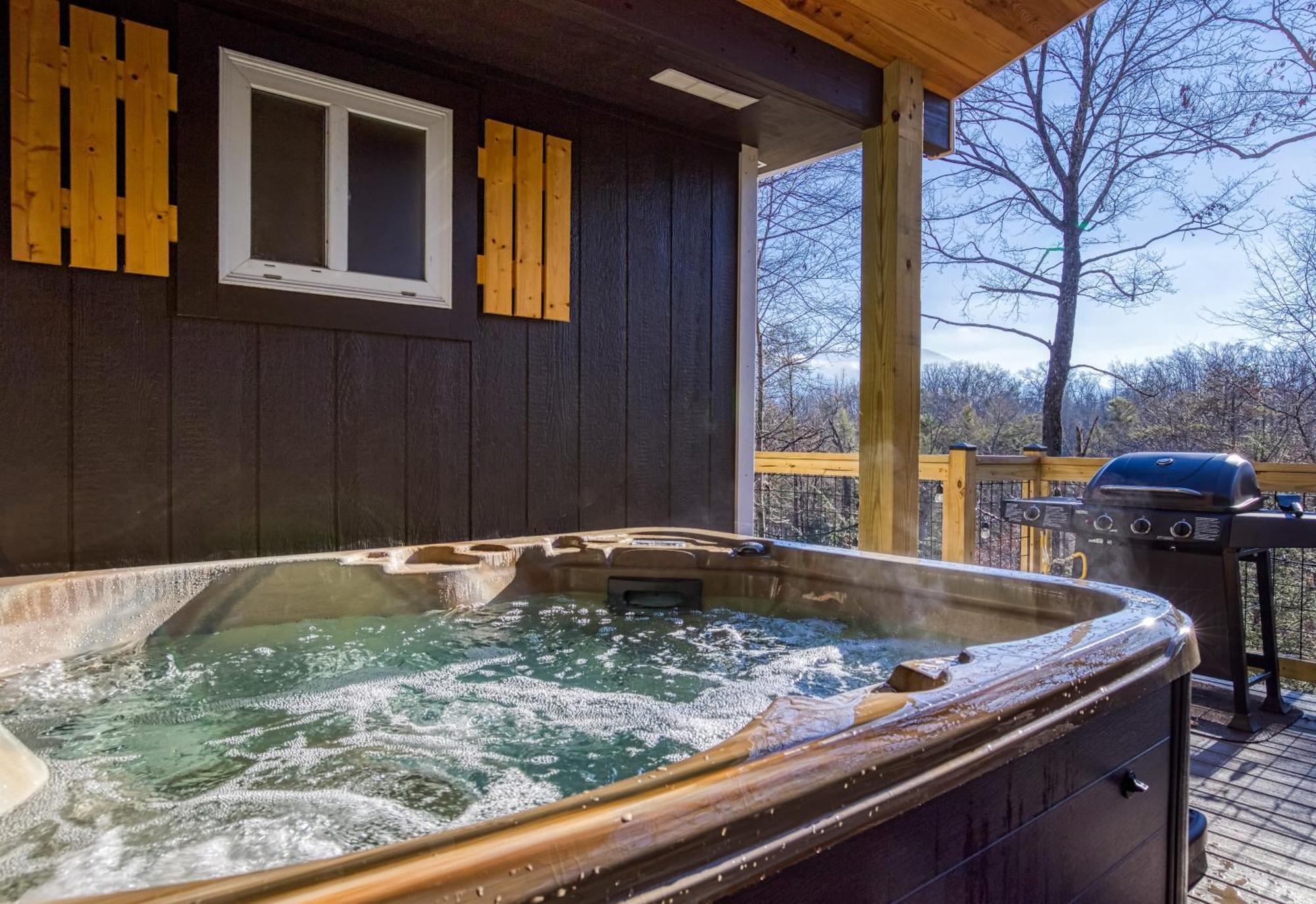 Whispering Winds, Hot Tub, Game Room, Wifi, 1089 Free Tickets Each Paid Day, Dollywood And More Гетлинбург Екстериор снимка