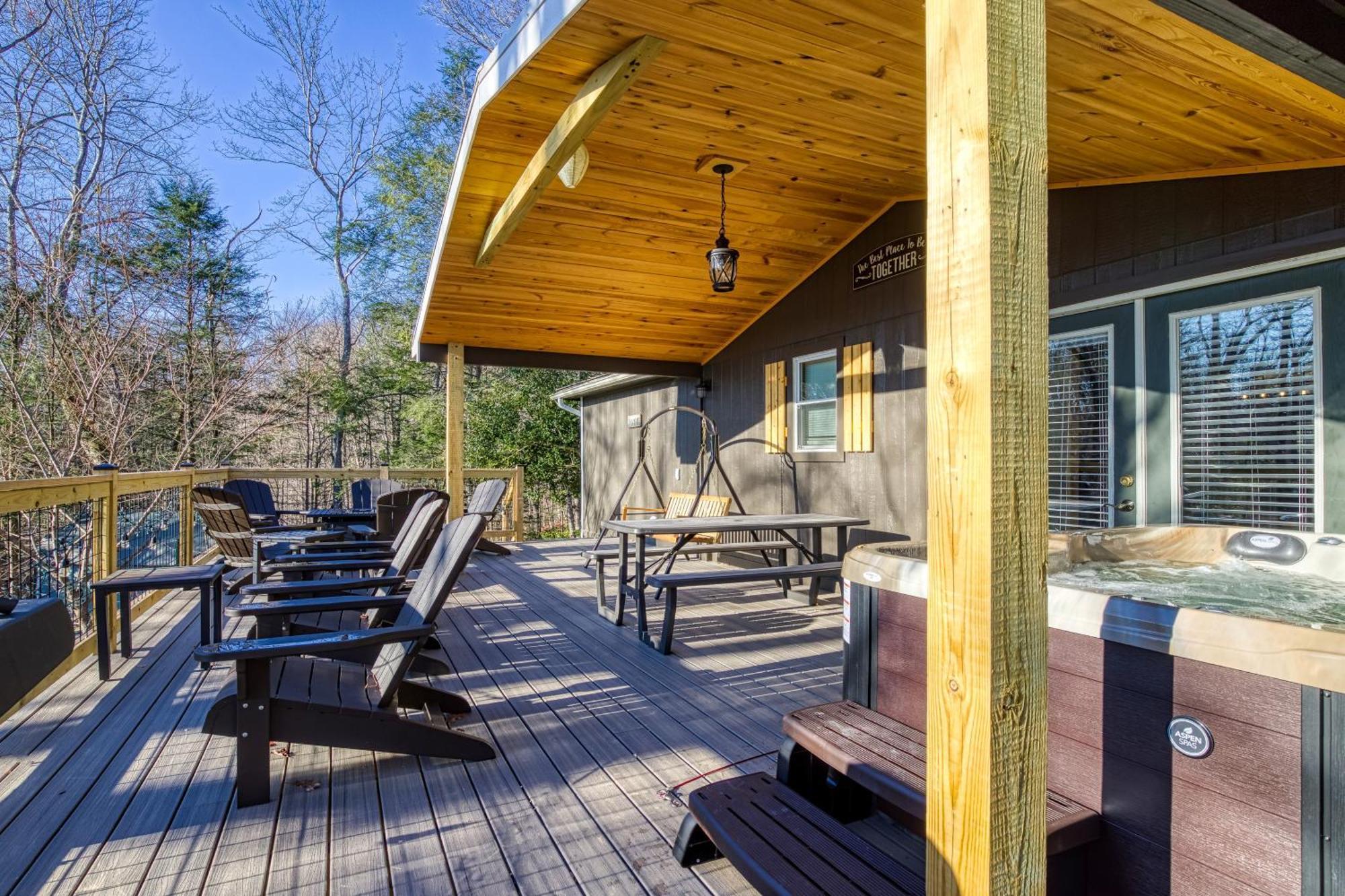 Whispering Winds, Hot Tub, Game Room, Wifi, 1089 Free Tickets Each Paid Day, Dollywood And More Гетлинбург Екстериор снимка