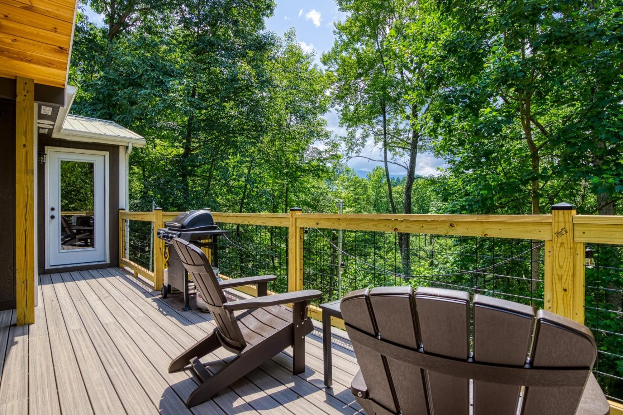 Whispering Winds, Hot Tub, Game Room, Wifi, 1089 Free Tickets Each Paid Day, Dollywood And More Гетлинбург Екстериор снимка
